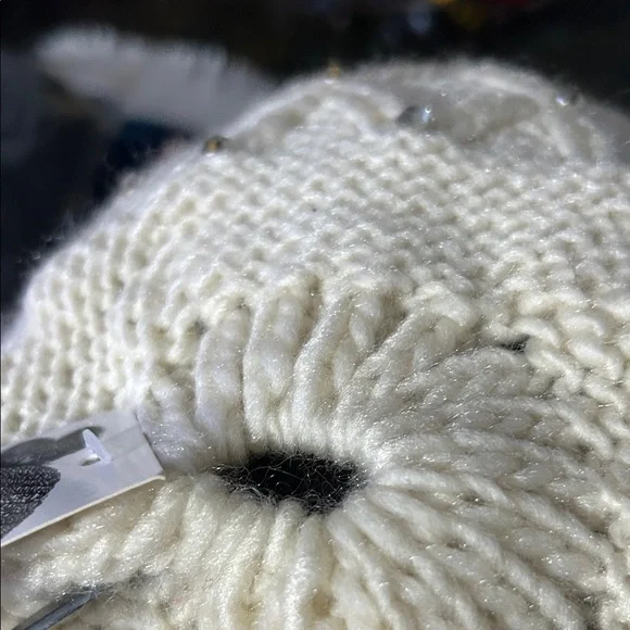 Elegant Cream Knit Beanie with Rhinestones - Picture 4 of 5